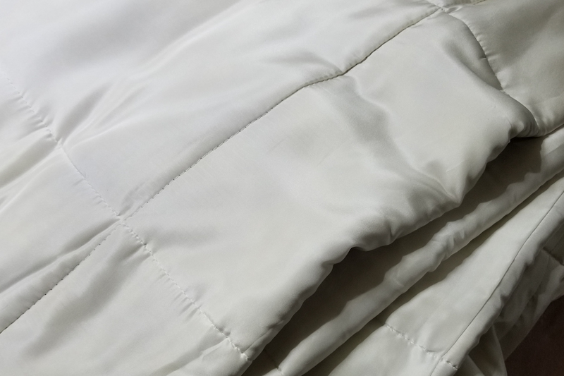 Exquisite Mulberry Silk Comforters - Image 3